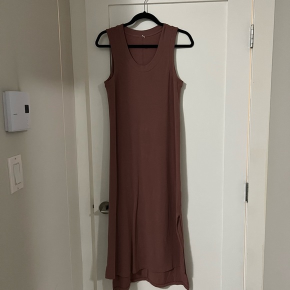 GUC Lululemon All Yours Maxi Dress. Size XS - Picture 2 of 2
